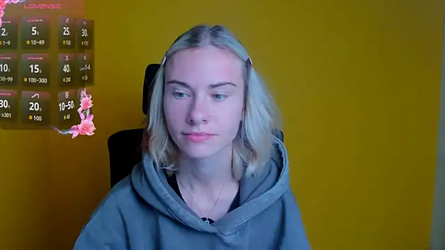 Fiona Night online show from 10.10.25