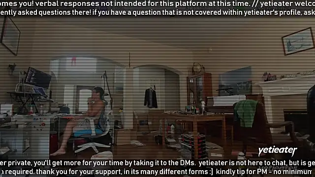 Snapshot of yetieater chatting on 04.18.26 yetieater online show from 04.18.26
