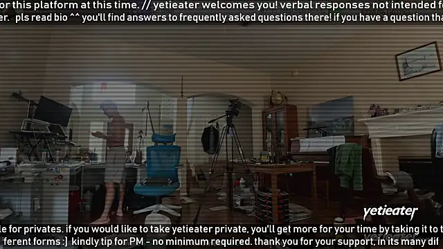 Snapshot of yetieater chatting on 05.31.26 yetieater online show from 05.31.26