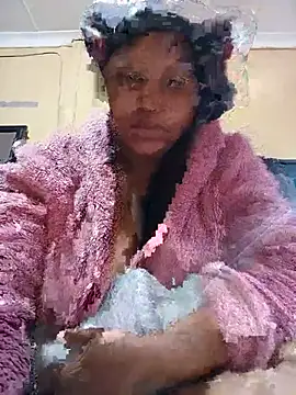 Snapshot of JuicyMilkyTizzy chatting on 06.24.26 JuicyMilkyTizzy online show from 06.24.26