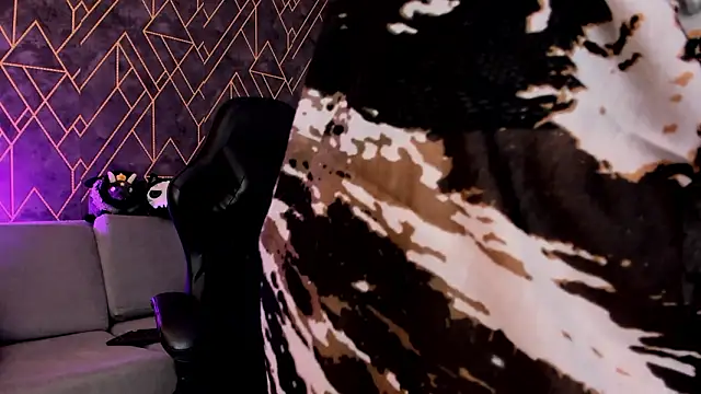 Tahara Romanov online show from 02.17.26