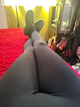 Snapshot of Saray_honey04 chatting on 03.14.25 Saray honey04 online show from 03.14.25