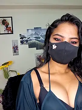 Snapshot of Noor-Bold chatting on 11.26.25 Noor-Bold online show from 11.26.25