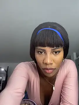 Snapshot of LucianaMorena chatting on 10.08.25 LucianaMorena online show from 10.08.25
