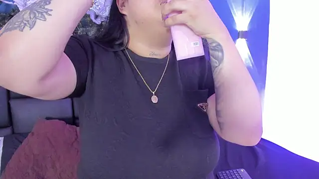 DANESKA HILLER online show from 01.08.26