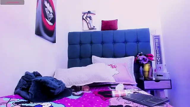 Snapshot of Aitana_star1 chatting on 11.21.25 Aitana star1 online show from 11.21.25