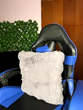 Snapshot of sofia_23x chatting on 09.24.25 sofia 23x online show from 09.24.25