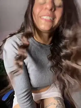 Snapshot of sofia_23x chatting on 09.27.25 sofia 23x online show from 09.27.25