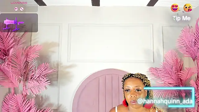 Snapshot of Hanaahquinn chatting on 01.18.26 Hanaahquinn online show from 01.18.26