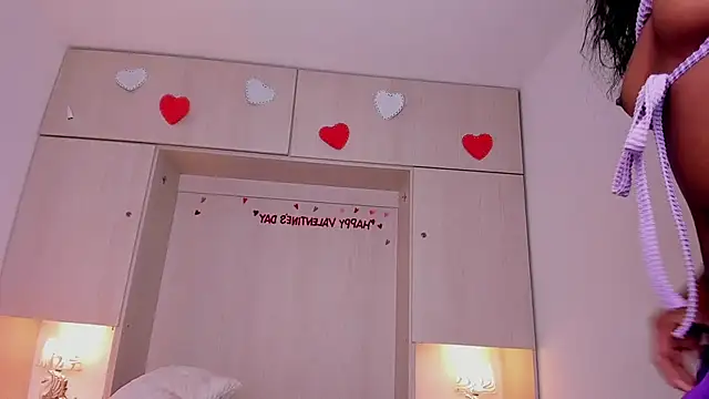 Snapshot of BeverlySteel chatting on 02.18.26 BeverlySteel online show from 02.18.26