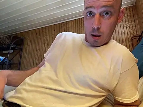 Snapshot of Mac_ThunderCock chatting on 03.11.25 Mac ThunderCock online show from 03.11.25