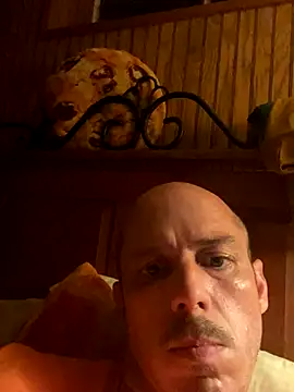 Snapshot of Mac_ThunderCock chatting on 10.09.25 Mac ThunderCock online show from 10.09.25