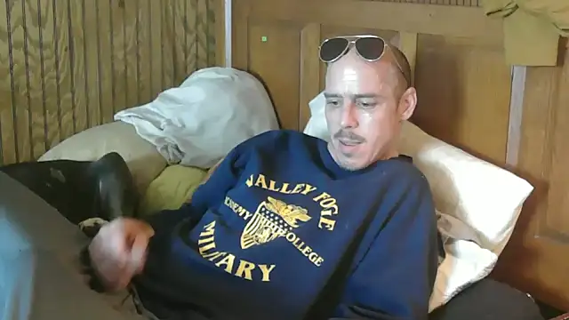 Snapshot of Mac_ThunderCock chatting on 10.09.25 Mac ThunderCock online show from 10.09.25
