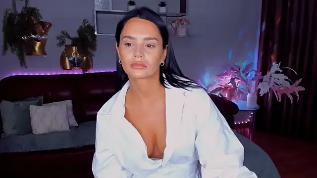 Snapshot of DanaSincere chatting on 05.19.26 DanaSincere online show from 05.19.26