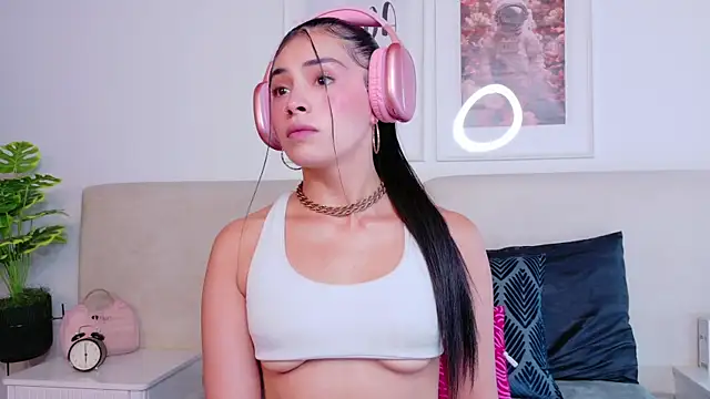 SaritaBratz online show from 09.15.25