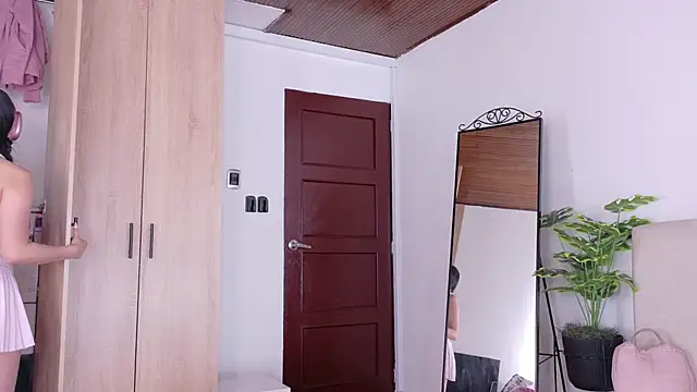 SaritaBratz online show from 03.02.26