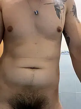 Snapshot of Lam_090123 chatting on 10.31.25 Lam 090123 online show from 10.31.25