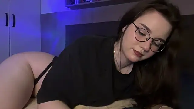 BeeBlossom online show from 03.20.25