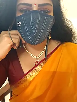 Snapshot of ashmitha chatting on 11.18.25 ashmitha online show from 11.18.25