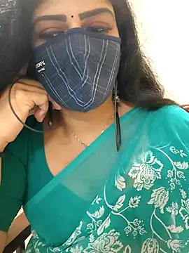 Snapshot of ashmitha chatting on 11.24.25 ashmitha online show from 11.24.25