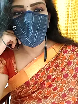 Snapshot of ashmitha chatting on 11.26.25 ashmitha online show from 11.26.25