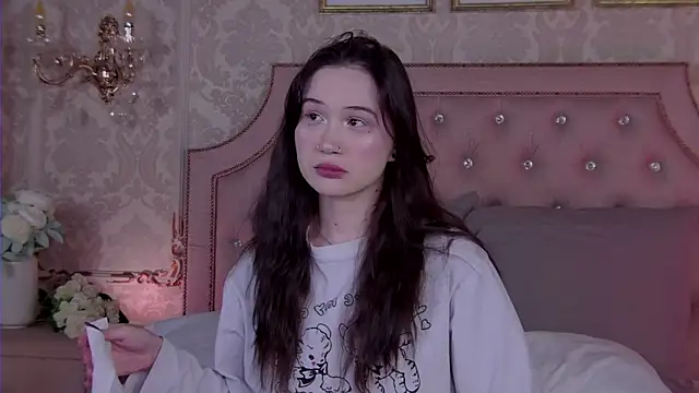 Snapshot of HeatherSweet_ chatting on 02.04.26 HeatherSweet online show from 02.04.26