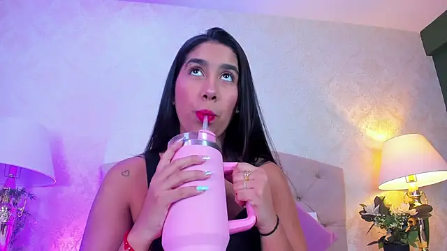 Mia Montess online show from 04.11.26