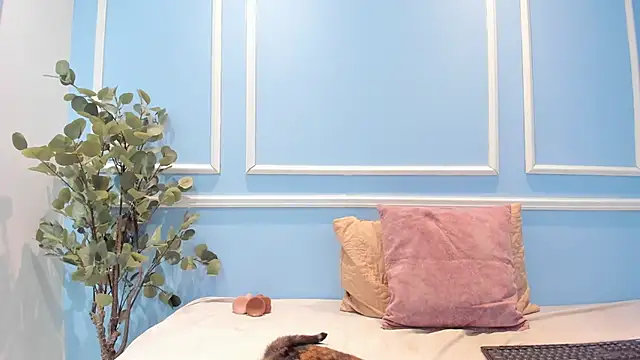 Lucy Canel online show from 10.13.25