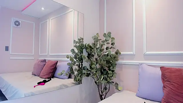 Lucy Canel online show from 01.09.26