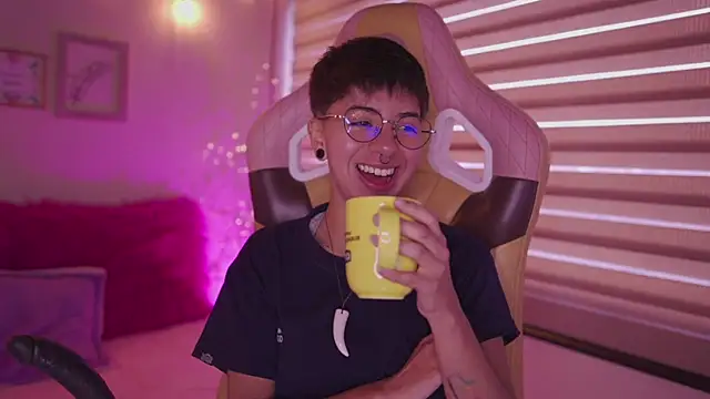 tommy blue online show from 04.15.26