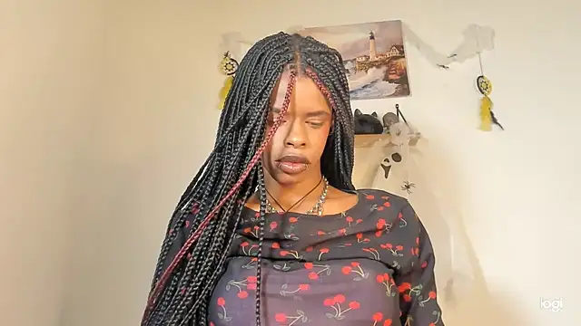 Snapshot of Aprillebony chatting on 10.16.25 Aprillebony online show from 10.16.25