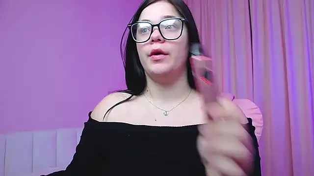 Snapshot of Eliss_Shyyo chatting on 03.09.25 Eliss Shyyo online show from 03.09.25