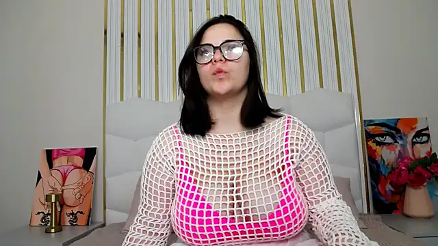 Snapshot of Eliss_Shyyo chatting on 09.24.25 Eliss Shyyo online show from 09.24.25