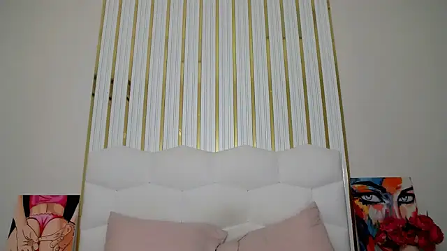 Snapshot of Eliss_Shyyo chatting on 10.04.25 Eliss Shyyo online show from 10.04.25