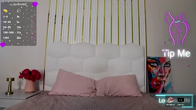 Snapshot of Eliss_Shyyo chatting on 10.22.25 Eliss Shyyo online show from 10.22.25