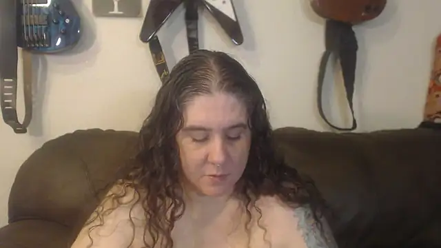 Dreaming Of Blue online show from 03.09.25