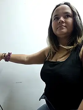 mandy-moore online show from 04.14.26