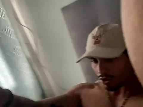 Snapshot of salvadorsneakerfreak chatting on 09.14.25 salvadorsneakerfreak online show from 09.14.25