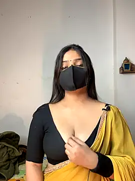 Snapshot of etihotyy chatting on 10.16.25 etihotyy online show from 10.16.25