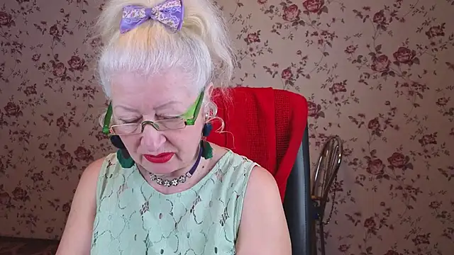 Maya Mayflower online show from 11.13.25