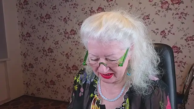 Maya Mayflower online show from 11.17.25