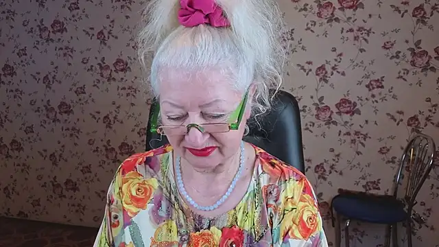 Maya Mayflower online show from 12.20.25