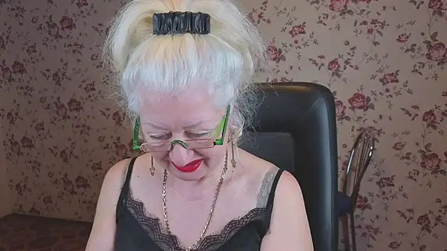 Maya Mayflower online show from 01.17.26