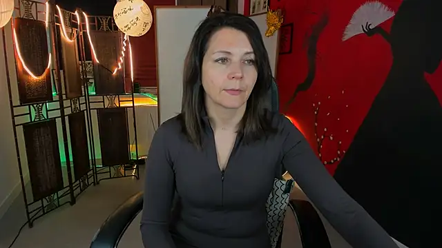 NicoleHitman online show from 03.17.25