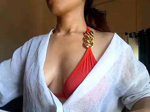 Snapshot of Queen_Ayeshaa chatting on 03.12.25 Queen Ayeshaa online show from 03.12.25