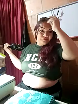 Snapshot of isis_milove chatting on 02.28.26 isis milove online show from 02.28.26