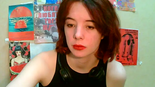 Snapshot of _Amber_Doll_ chatting on 03.22.25 Amber Doll online show from 03.22.25