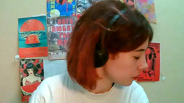 Snapshot of _Amber_Doll_ chatting on 03.22.25 Amber Doll online show from 03.22.25