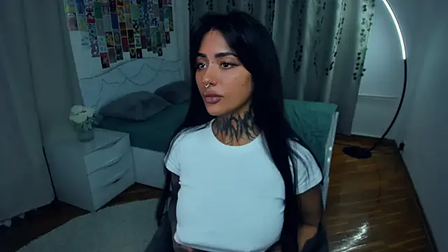 CharimgSabrina online show from 10.25.25