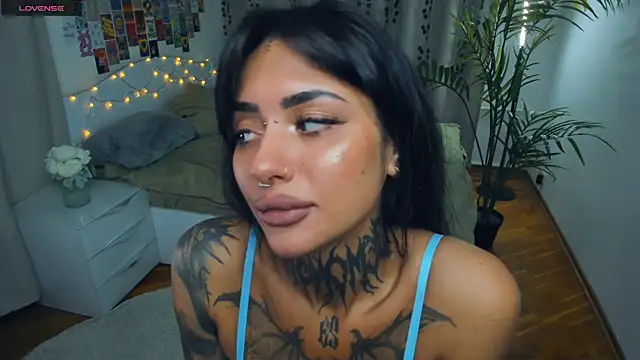 CharimgSabrina online show from 11.29.25